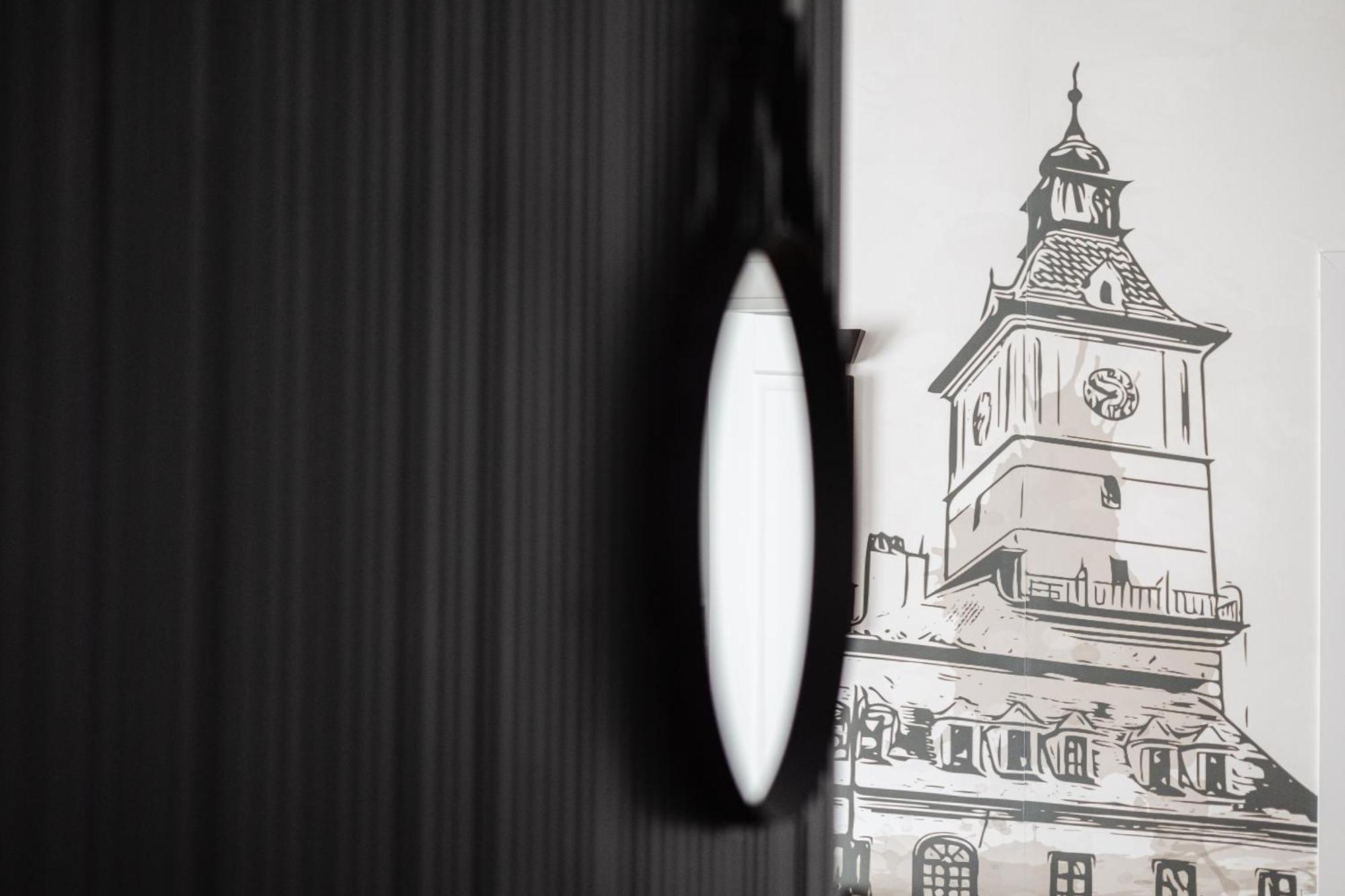 Peak Aparthotel - Old Town - By Cityhost Brasov Exterior photo